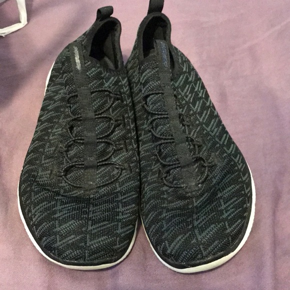 Sketchers - Picture 4 of 4